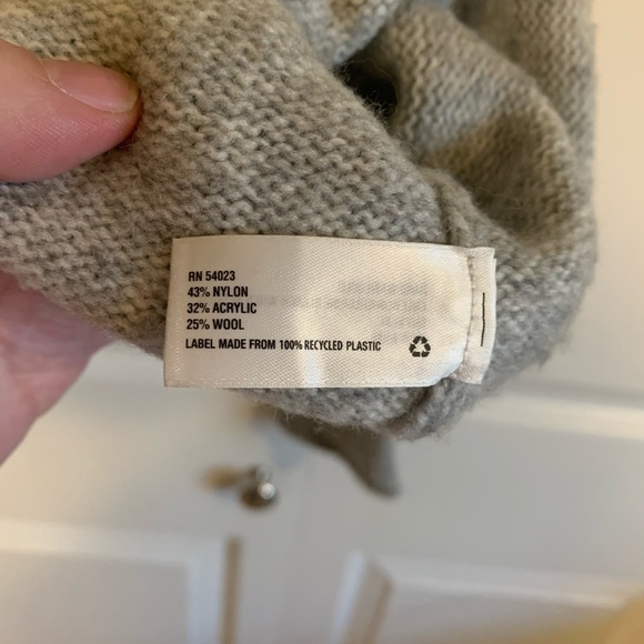 Gap grey long sleeve wool blend knit sweater - Picture 5 of 7